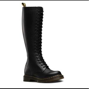 20-Eye Dr Marten Boots